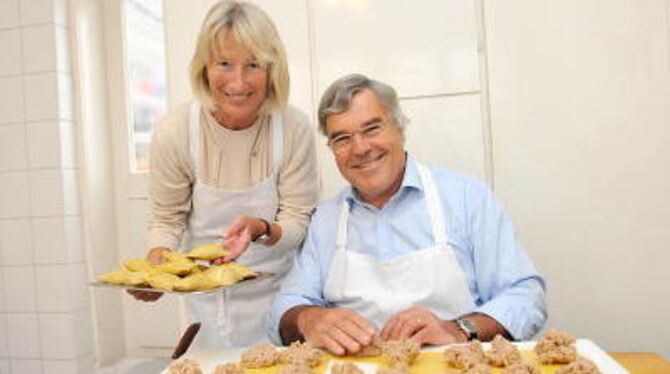 Göbels Klassiker: Maultaschen. Annette und Wolfgang Göbel haben sich immer mit dem Traditionsbetrieb identifiziert.  FOTO: TRINK