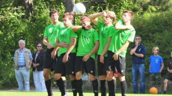 Sattelfest sieht anders aus: Der VfL Pfullingen (von links: Kolja Späth, Sven Bahnmüller, Michael Konietzny, Martin Reiff, Patri