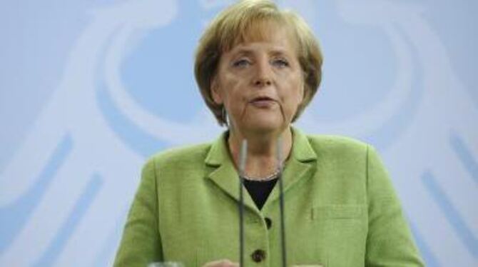 Bundeskanzlerin Merkel strebt Steuerentlastungen von der Mitte der kommenden Wahlperiode an.
FOTO: DPA
