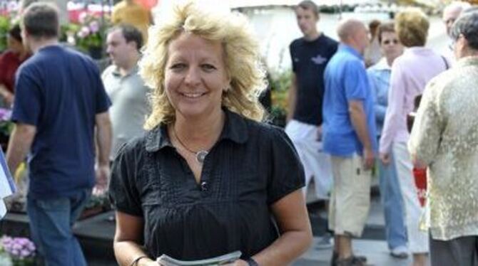 Flagge zeigen und für die eigenen politischen Überzeugungen werben: Schon seit Mitte Juni ist Beate Müller-Gemmeke samstags auf