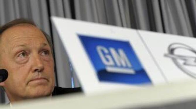 Der Verhandlungsführer von General Motors, John Smith, äußert sich zu den Opel-Plänen.
FOTO: DPA