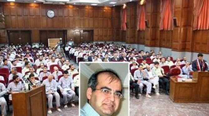 Mitten im Heer der Angeklagten beim Schauprozess in Teheran: Bijan Khajehpour, der in Reutlingen studiert hat, war aber weder an