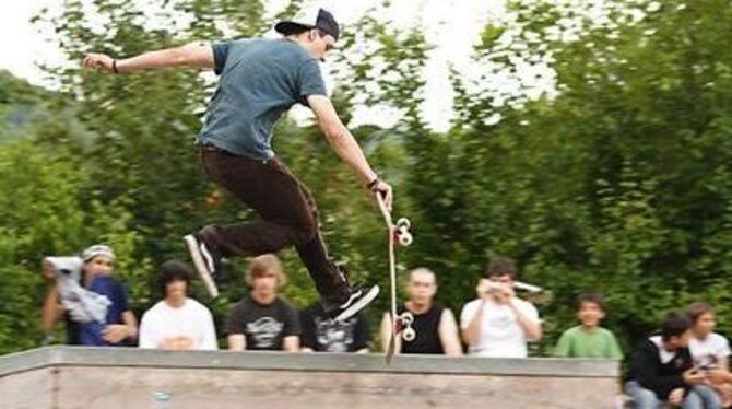 Keine Angst vorm Fliegen, das beim Skaten dazugehört.  
FOTO: PR