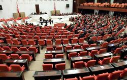 Insgesamt droht 138 von 550 Abgeordneten in der Türkei der Entzug der Immunität durch eine Abstimmung im Parlament. Das soll 