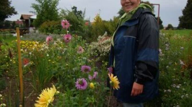 Prächtige Blüten, vielfältige Gräser und Kräuter präsentiert Dorothee Kächele im Bleichstettener Schaugarten. Ausgerechnet beim