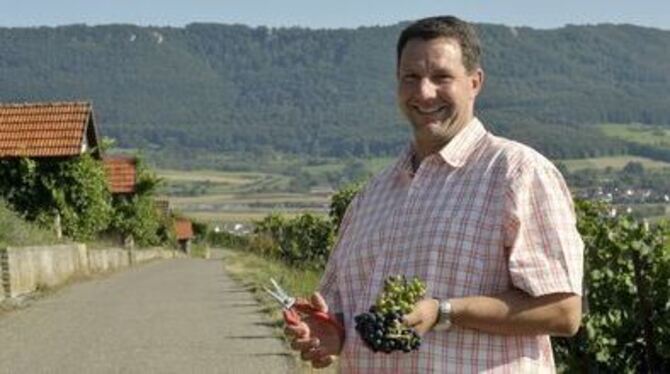 Thomas Jud, Vorsitzender der Weingärtnergenossenschaft Metzingen-Neuhausen, ist zuversichtlich, dass der Wein, Jahrgang 2009, ei