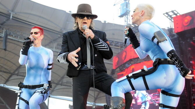 Unverwüstlich: Udo Lindenberg bot in der Mercedes-Benz Arena eine explosive Vollgas-Show Unverwüstlich: Udo Lindenberg bot in der Mercedes-Benz Arena eine explosive Vollgas-Show