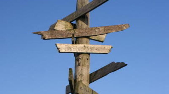 In welche Richtung soll der Lebensweg führen? Egal: Heimatgefühle kann man (fast) überall entwickeln.  FOTO: FOTOLIA