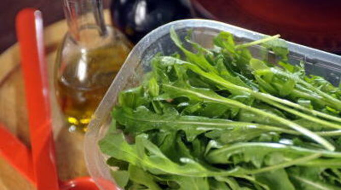 Aus allen Plus- und auch Netto-Märkten wurde vorsorglich Rucola aus dem Sortiment entfernt. FOTO: DPA