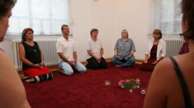 Meditation ist eines von vielen Angeboten im Reutlinger »Forum für Lebensenergie«. FOTO: PR