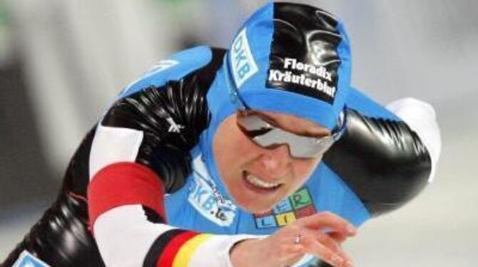 Eisschnellläuferin Claudia Pechstein verteidigt sich gegen Doping-Vorwürfe. ARCHIVFOTO: DPA