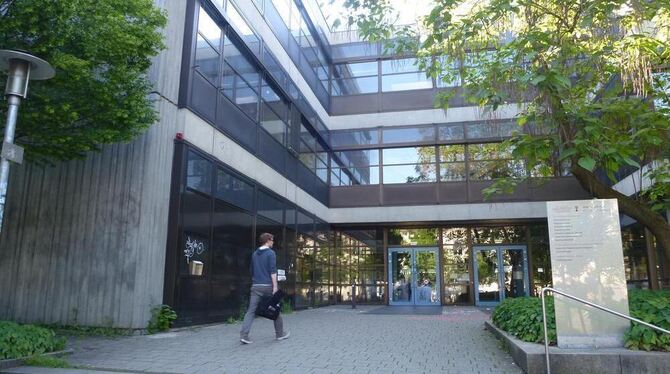 Umfangreiche Sanierungsmaßnahmen sind für den Brechtbau geplant.