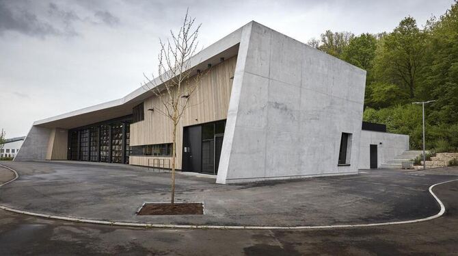 Das neue Feuerwehrhaus in Wannweil ist Ziel einer kostenlosen Architekt(o)ur zu formschönen Bauten in der Region. FOTO: ARCHITEK