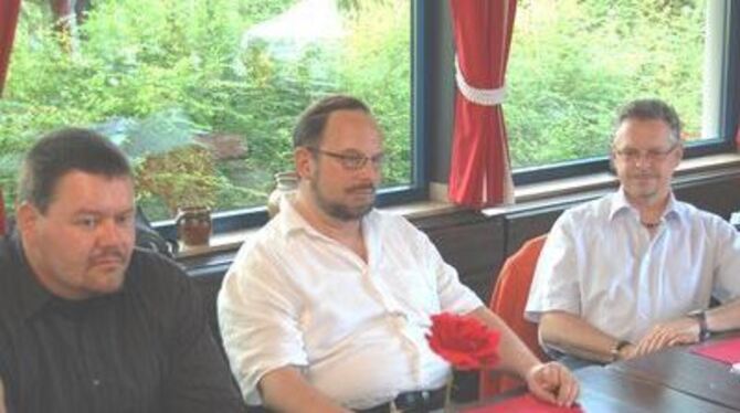 Der stellvertretende DPVKom-Bundesvorsitzende, Karlheinz Vernet Kosik mit dem stellvertretenden Regionalvorsitzenden Rolf Waschb