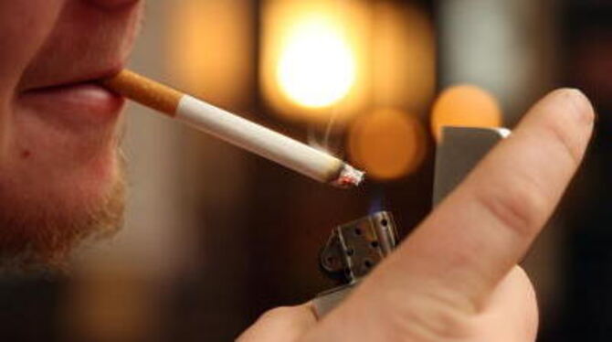 Ein Amerikaner hat für über 23 Billiarden Dollar die sicher teuersten Kippen der Welt gekauft. Der Schock währte nur kurz - es w