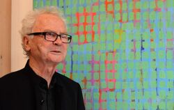 Andreas Felger, der im vergangenen Jahr 80 Jahre alt wurde, vor einem seiner Bilder in der Galerie in der Ziegelhütte in Gönning