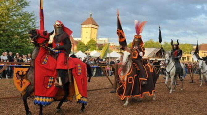 Ritter und Co. im 21. Jahrhundert: Ein Blick hinter die Kulissen des großen Mittelalterspektakels