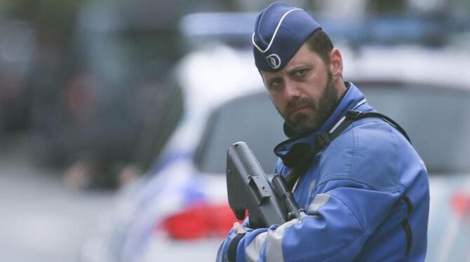 Ein belgischer Polizist während einer Übung in Brüssel. Foto: Olivier Hoslet