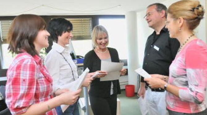 Auf der Suche nach der richtigen Ausbildung im Anschluss ans Abitur muss keiner allein bleiben, auch nicht finanziell (von links