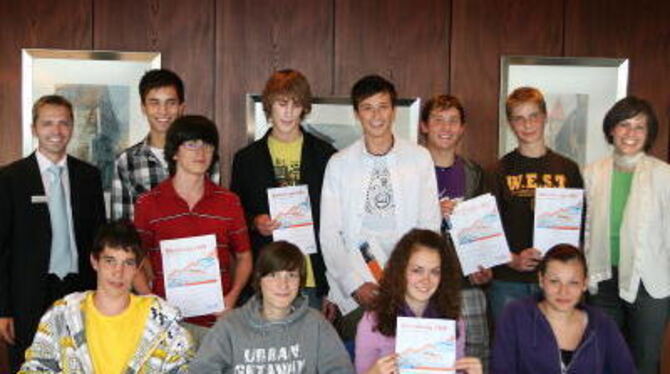 Sie wissen sich auf dem glatten Börsenparkett sicher zu bewegen: Cupgewinner 2009 mit Jutta Gerweck (ganz rechts) und Wolfram Ku