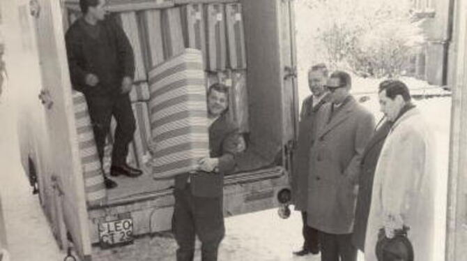 Weihnachtsspende für das Heimerziehungsheim Mariaberg anno 1962: Präsident Erich Buck (mit Brille) überbrachte mit weiteren Mitg