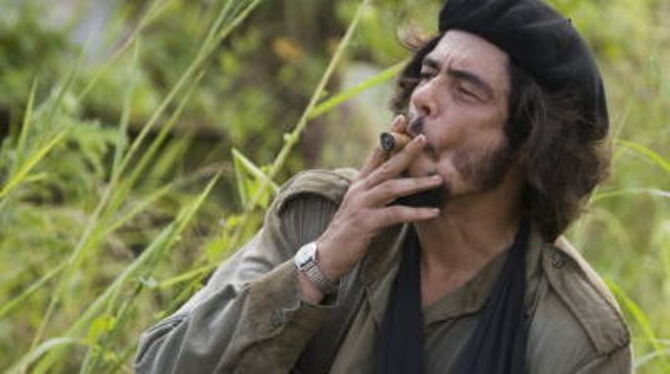 Oscar-Gewinner Benicio del Toro spielt den kubanischen Freiheitskämpfer Che Guevara. FOTO: SENATOR FILM