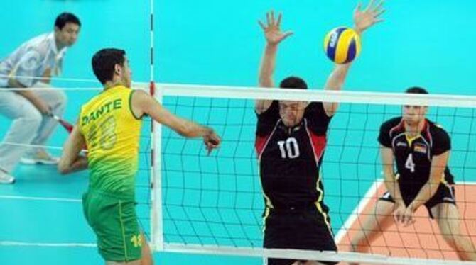 Volleyball-Länderspiel in Tübingen: Deutschland fordert die brasilianischen Volleyballkünstler.
FOTO: PR