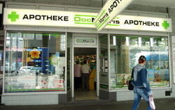 Der Internet-Apotheker DocMorris kann keine Filialenkette in Deutschland aufziehen. FOTO: DPA