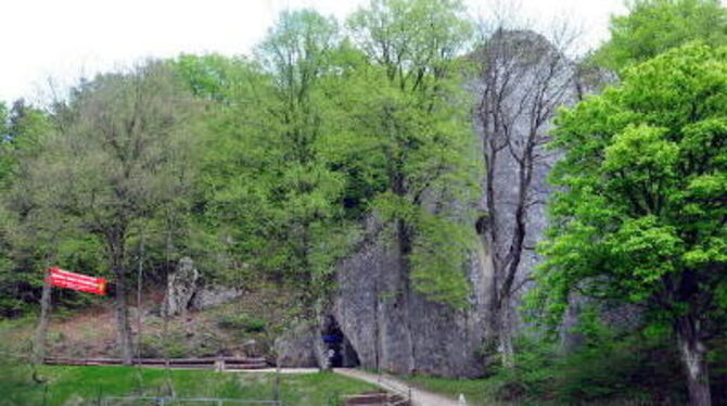 In der Höhle »Hohler Fels« haben Archäologen die vermutlich älteste Frauendarstellung der Welt gefunden. GEA-FOTO: MEYER