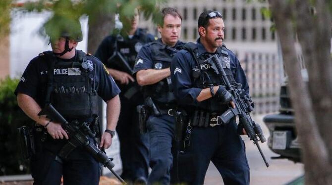 Einsatz in Dallas: Ein neuer Sicherheitsalarm hatte die Polizei und Bewohner der texanischen Großstadt aufgeschreckt. Foto: E