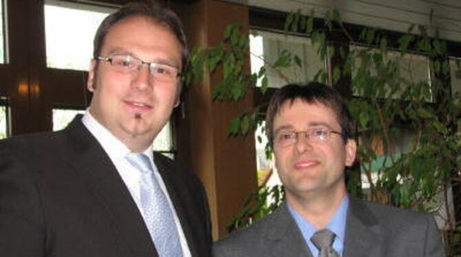 Jakob Janotta (links) ist der neue Leiter der Musikschule Pliezhausen. Der bisherige Chef Dieter Alber steht ihm künftig als Ste