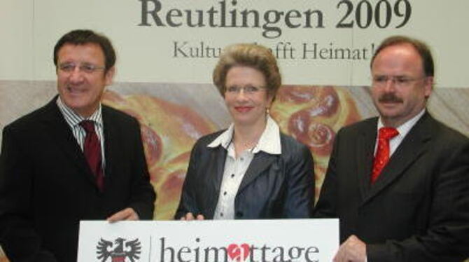 Verströmten Optimismus und formulierten große Erwartungen: Minister Dr. Wolfgang Reinhart (links) mit Oberbürgermeisterin Barbar