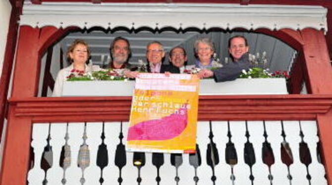 Zwei Jahre Vorarbeit für den Theatersommer: Christel Kuttler-Pflumm von der Fördergemeinschaft, die Autoren Felix Huby und Hartw