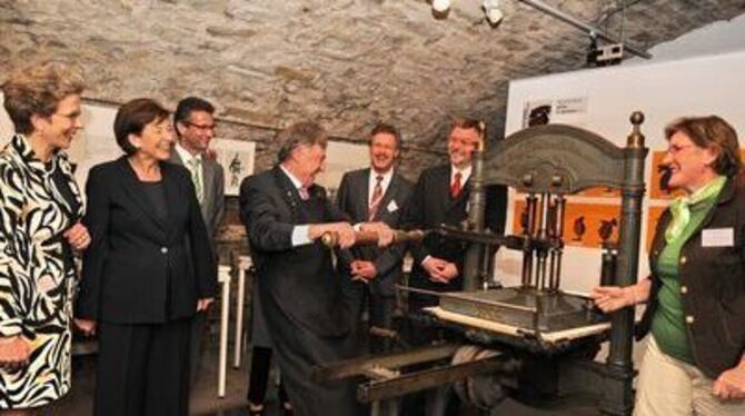 Von wegen nur repräsentieren: Im Spendhaus musste Horst Köhler schaffen. Barbara Bosch, Eva Köhler, Peter Hauk, Dieter Hillebran