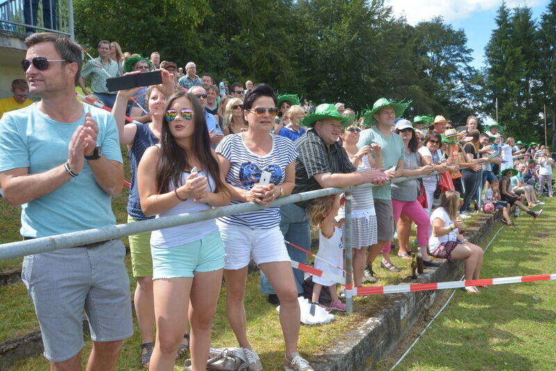 Stars besiegen Küchenchefs