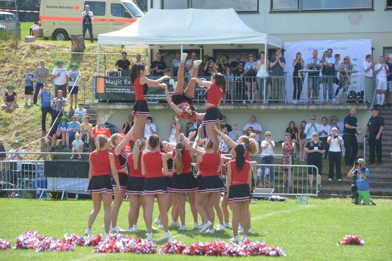 Stars besiegen Küchenchefs