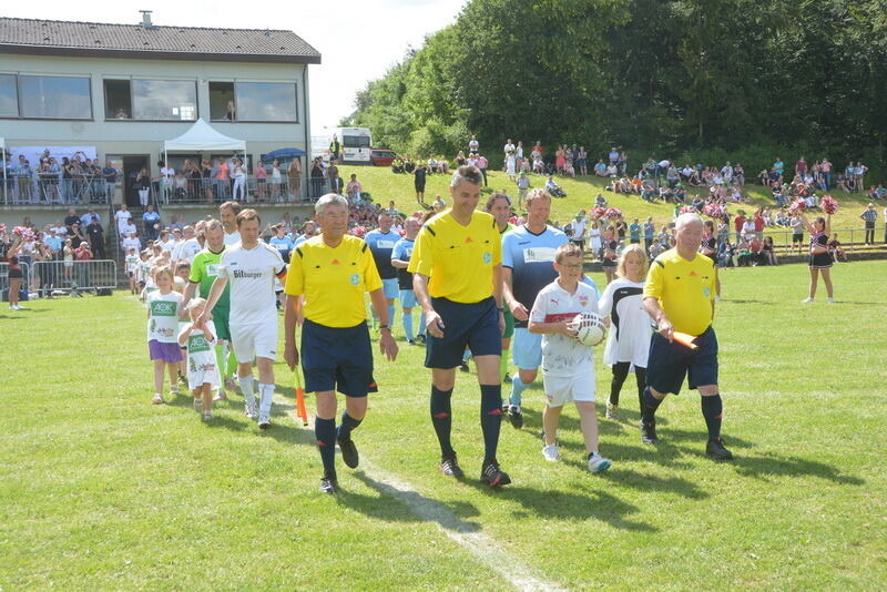 Stars besiegen Küchenchefs