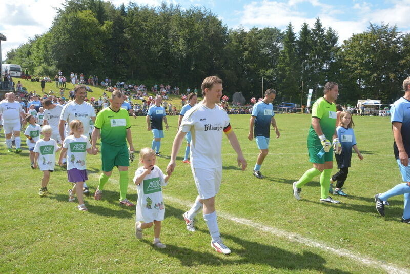 Stars besiegen Küchenchefs