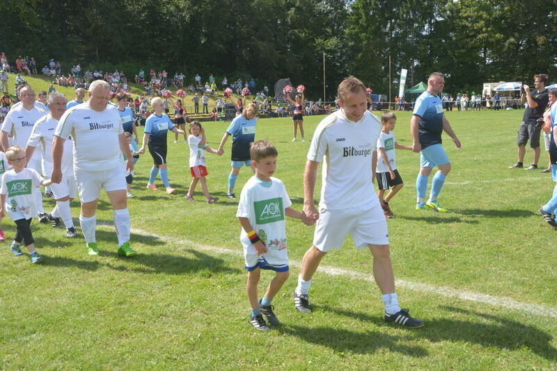 Stars besiegen Küchenchefs