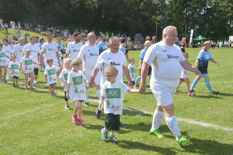 Stars besiegen Küchenchefs