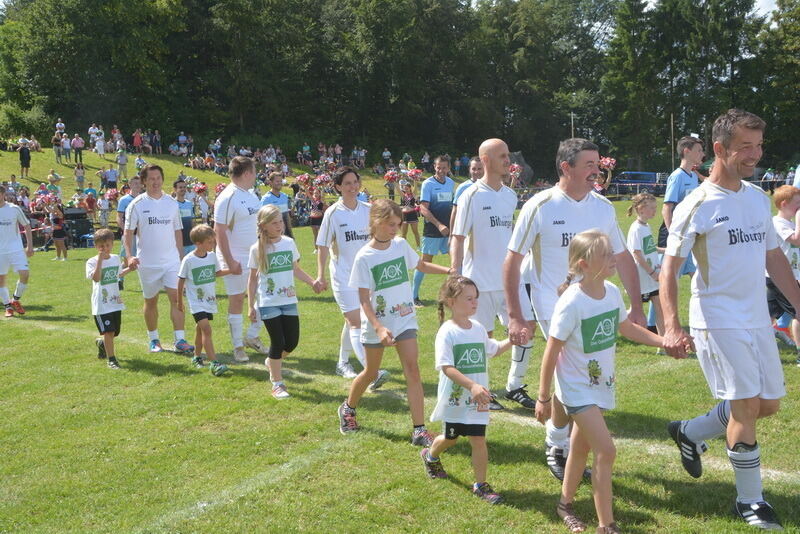 Stars besiegen Küchenchefs