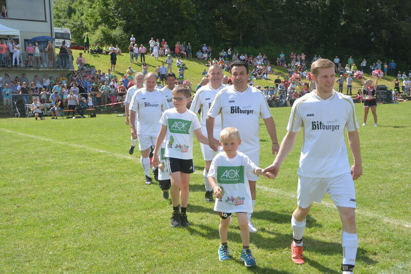 Stars besiegen Küchenchefs