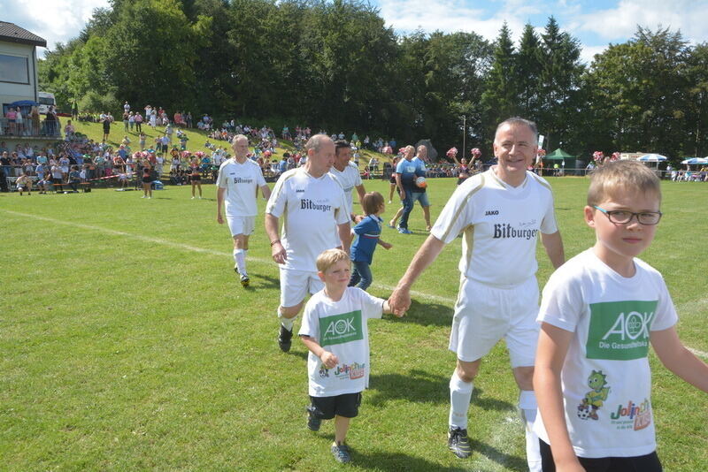 Stars besiegen Küchenchefs