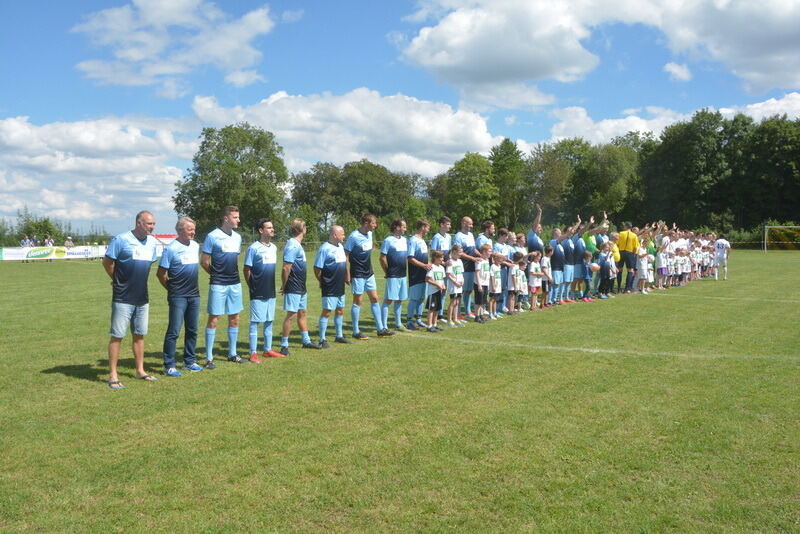 Stars besiegen Küchenchefs