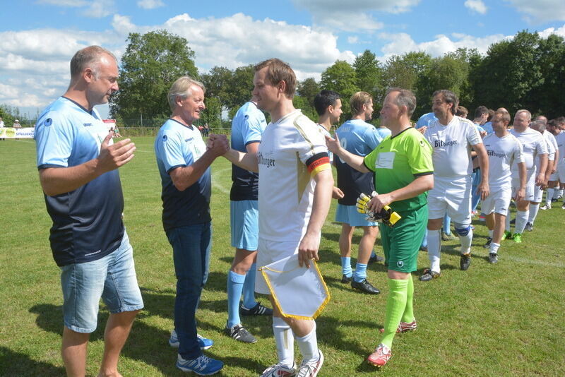 Stars besiegen Küchenchefs