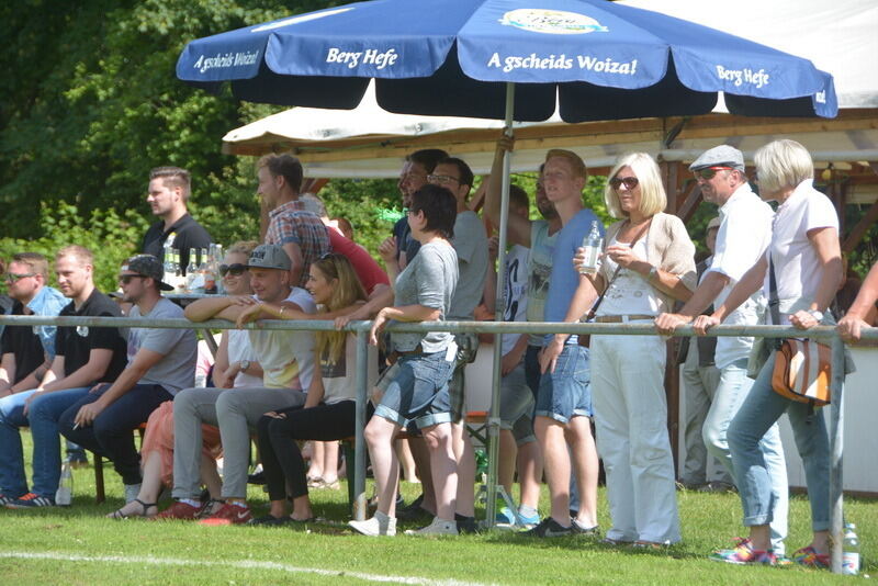 Stars besiegen Küchenchefs