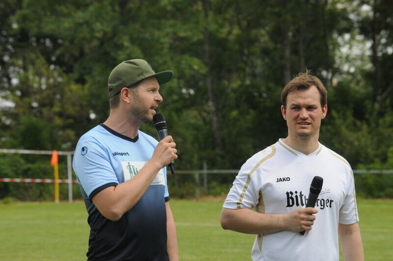 Stars besiegen Küchenchefs