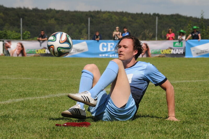 Stars besiegen Küchenchefs