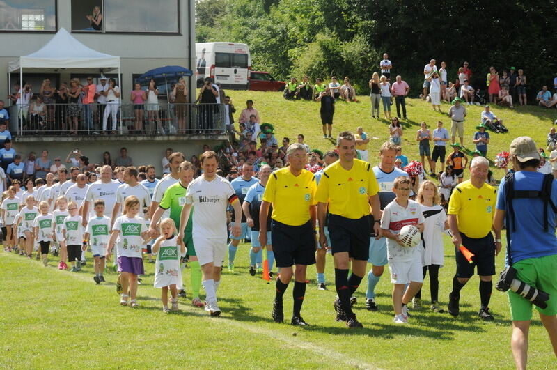 Stars besiegen Küchenchefs