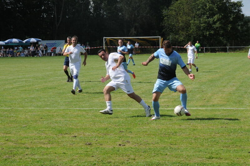 Stars besiegen Küchenchefs